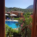 ホテル Habesa Bungalov Apart